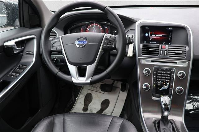 Used 2015 Volvo XC60 T5 Premier FWD image 23