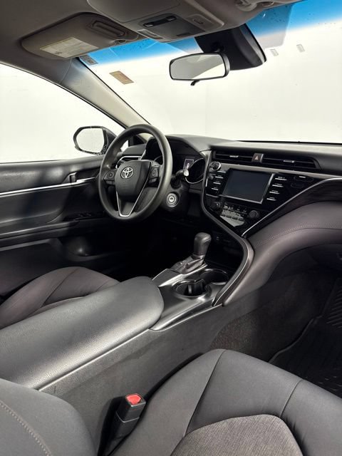 Used 2018 Toyota Camry LE FWD image 24