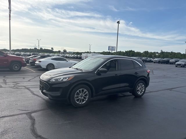 Used 2020 Ford Escape SE FWD image 3