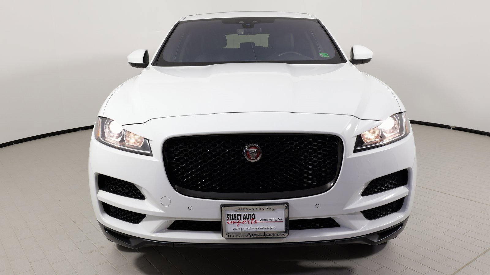 Used 2020 Jaguar F-PACE Premium image 5