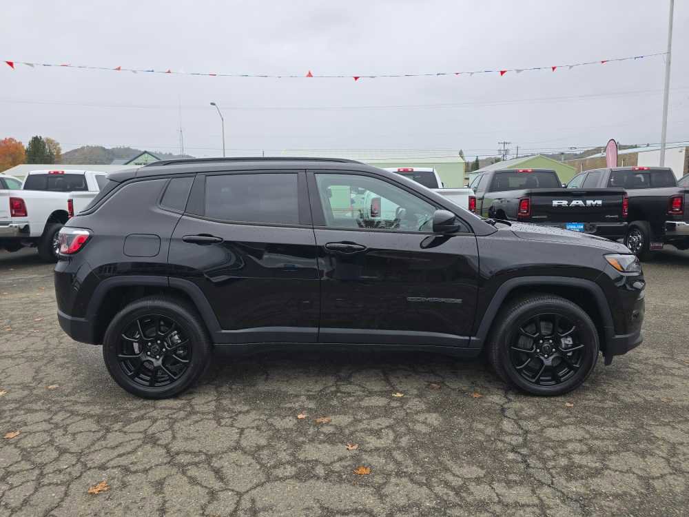 New 2026 Jeep Compass Latitude w/ Quick Order Package 29K image 6