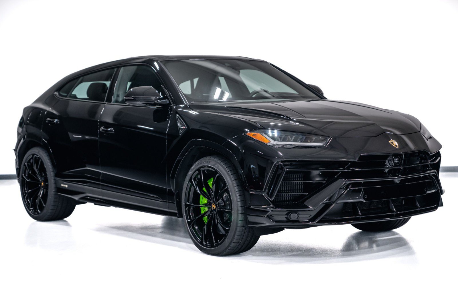 Used 2023 Lamborghini Urus S AWD/4WD image 2