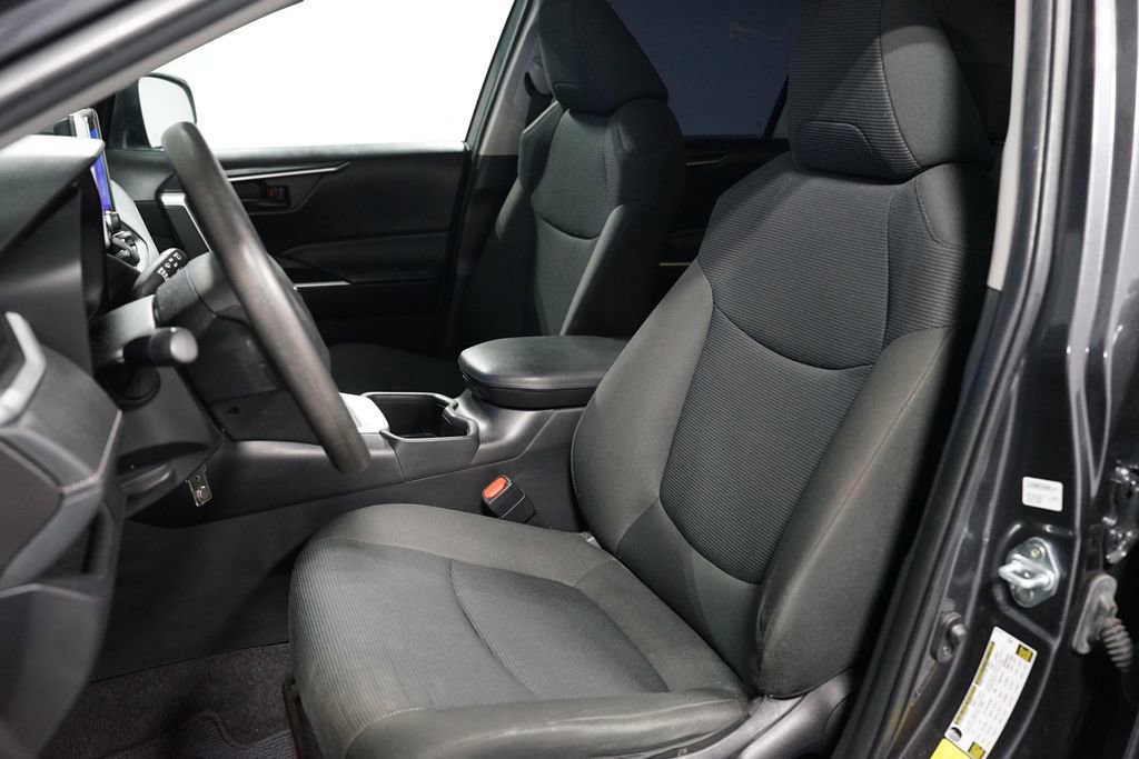 Used 2024 Toyota RAV4 LE image 6
