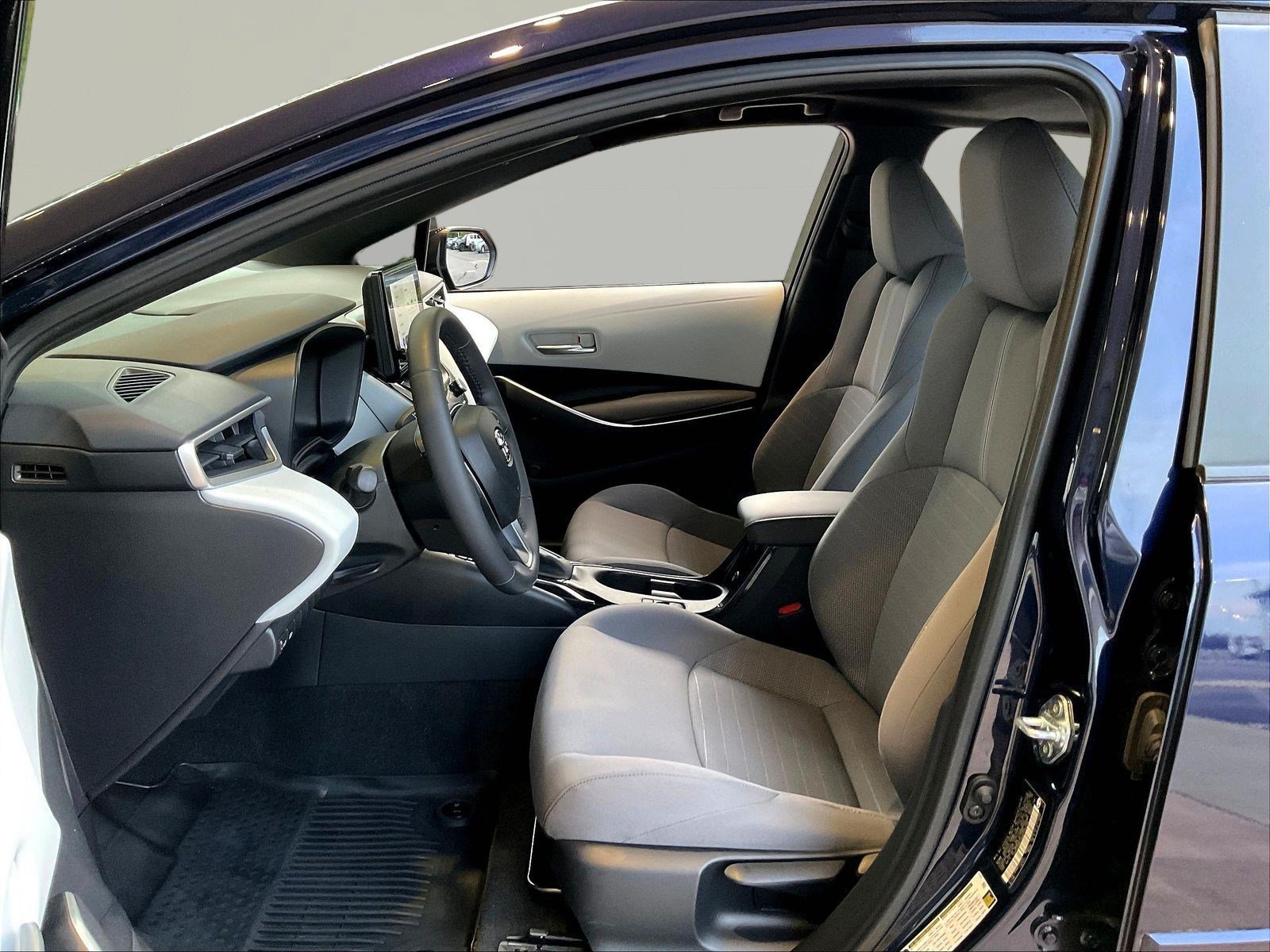 Used 2024 Toyota Corolla SE w/ SE Premium Package FWD image 21