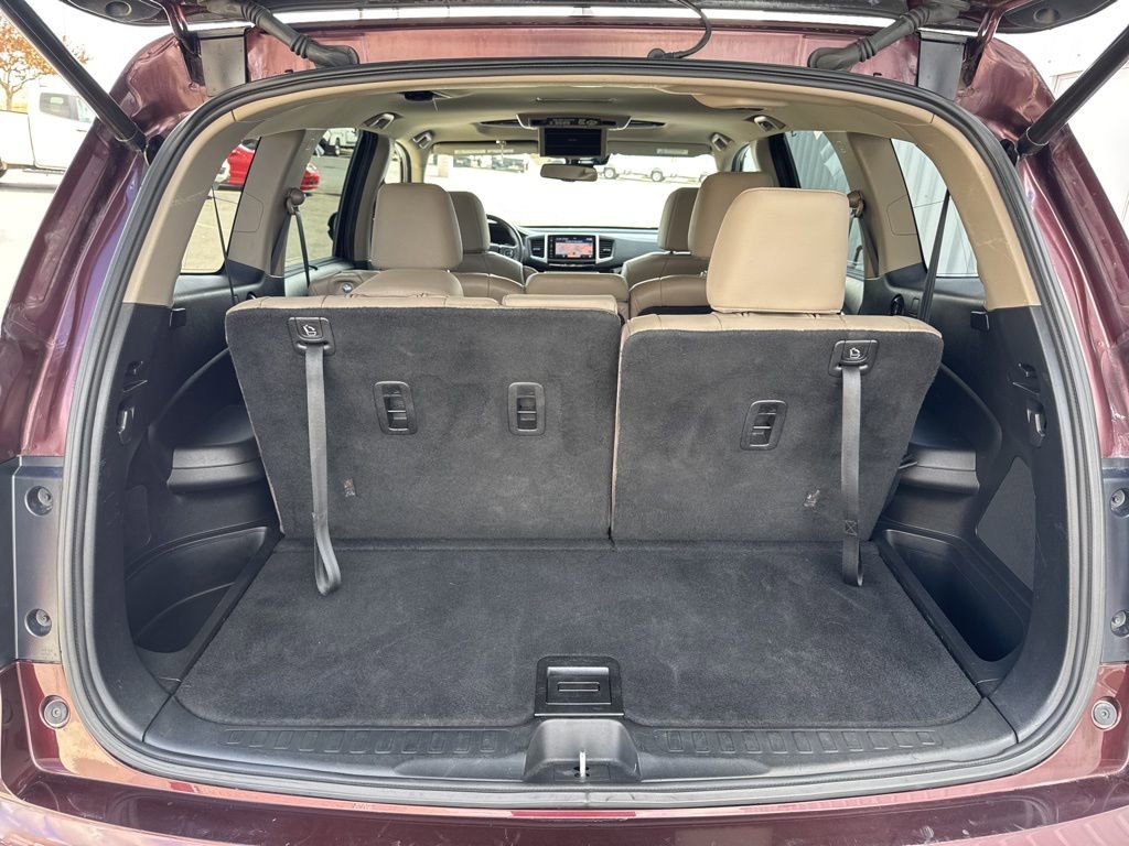 Used 2017 Honda Pilot Touring image 37