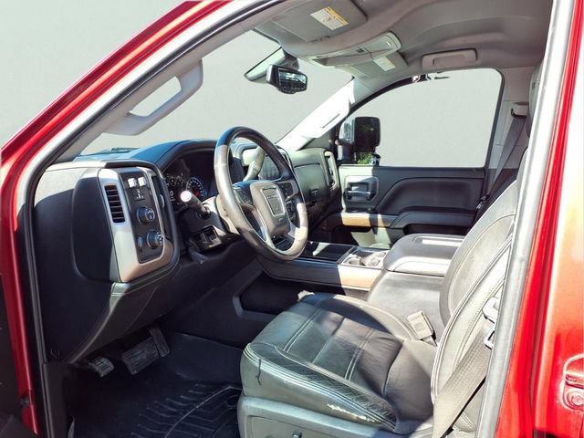 Used 2018 GMC Sierra 2500 Denali w/ Duramax Plus Package AWD/4WD image 17