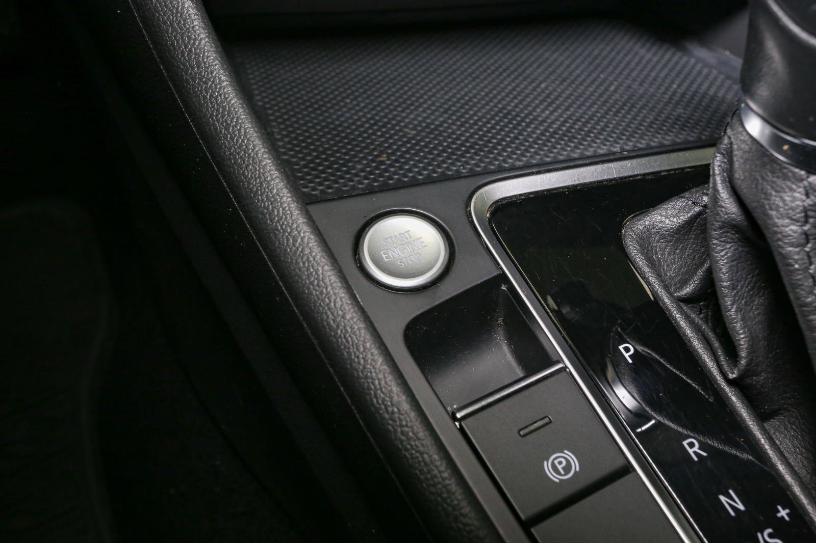 Certified 2019 Volkswagen Jetta SE image 31