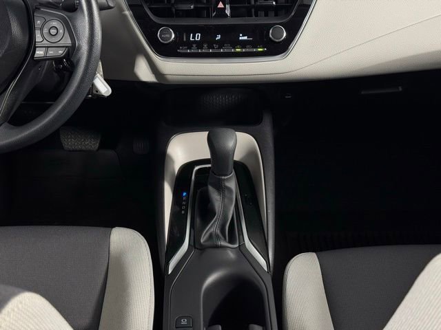Used 2025 Toyota Corolla LE image 24