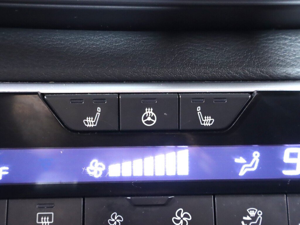 Used 2020 Nissan Altima 2.5 SL FWD image 23