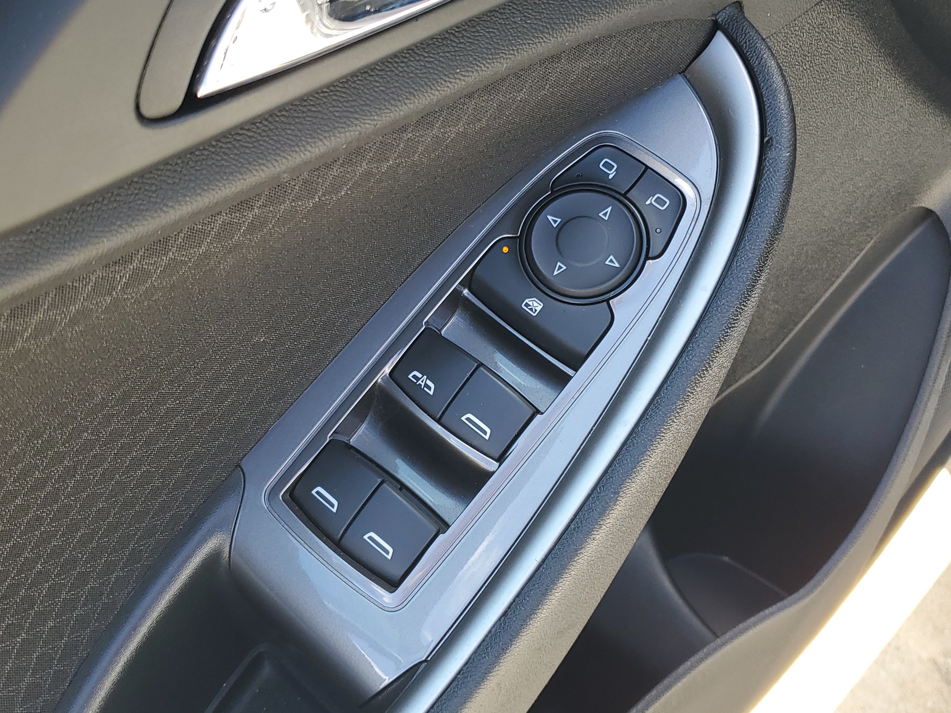 Used 2025 Chevrolet Malibu LT FWD image 13