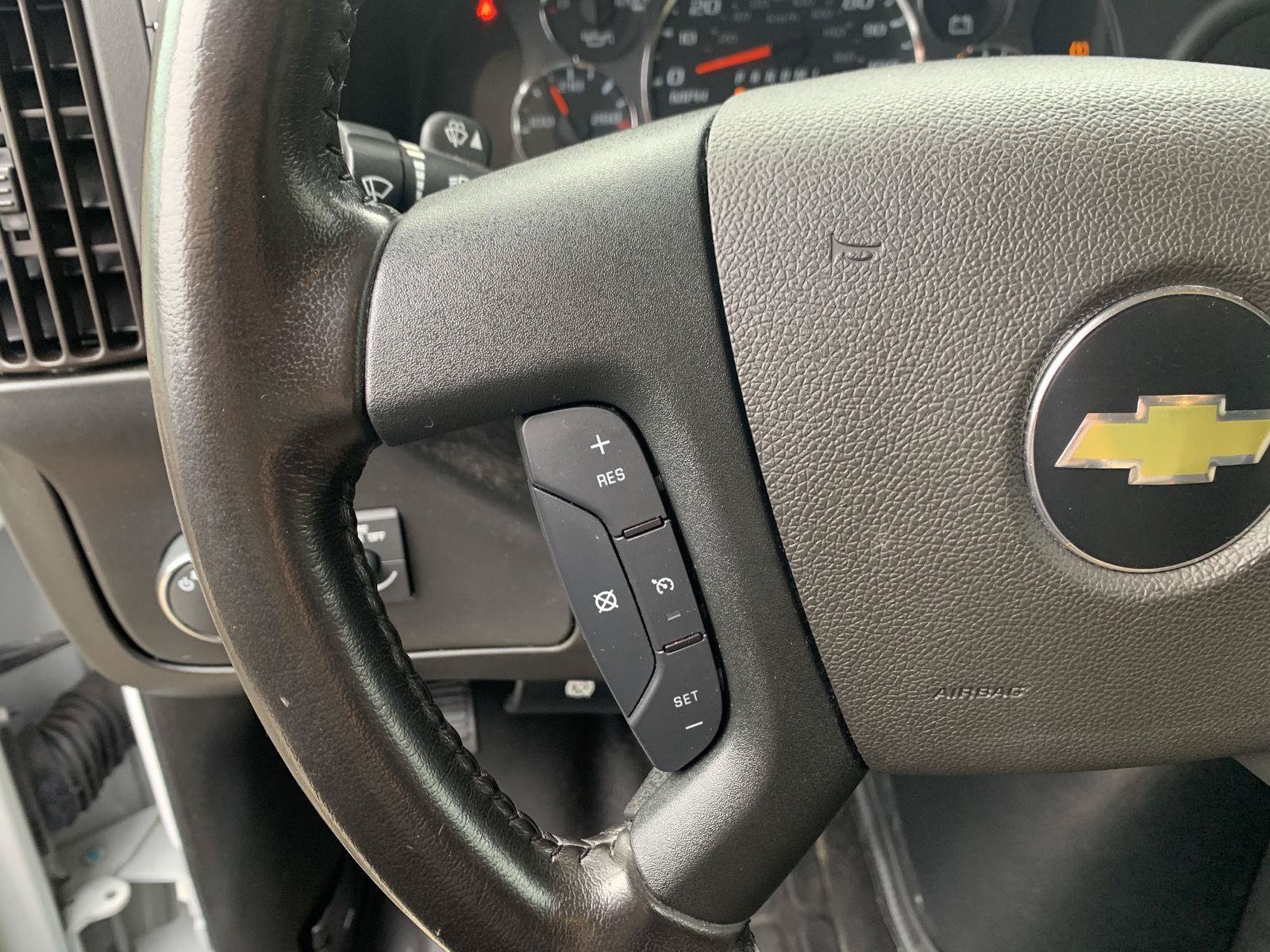 Used 2021 Chevrolet Express 3500 w/ Driver Convenience Package RWD image 15