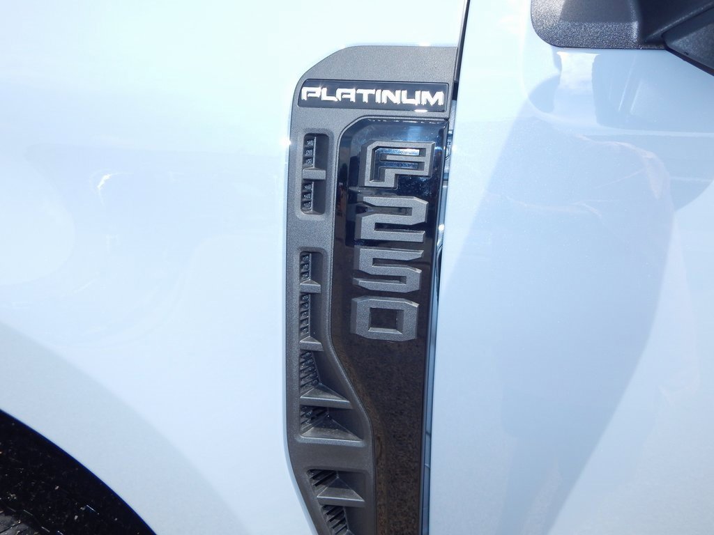 New 2025 Ford F250 Platinum image 9