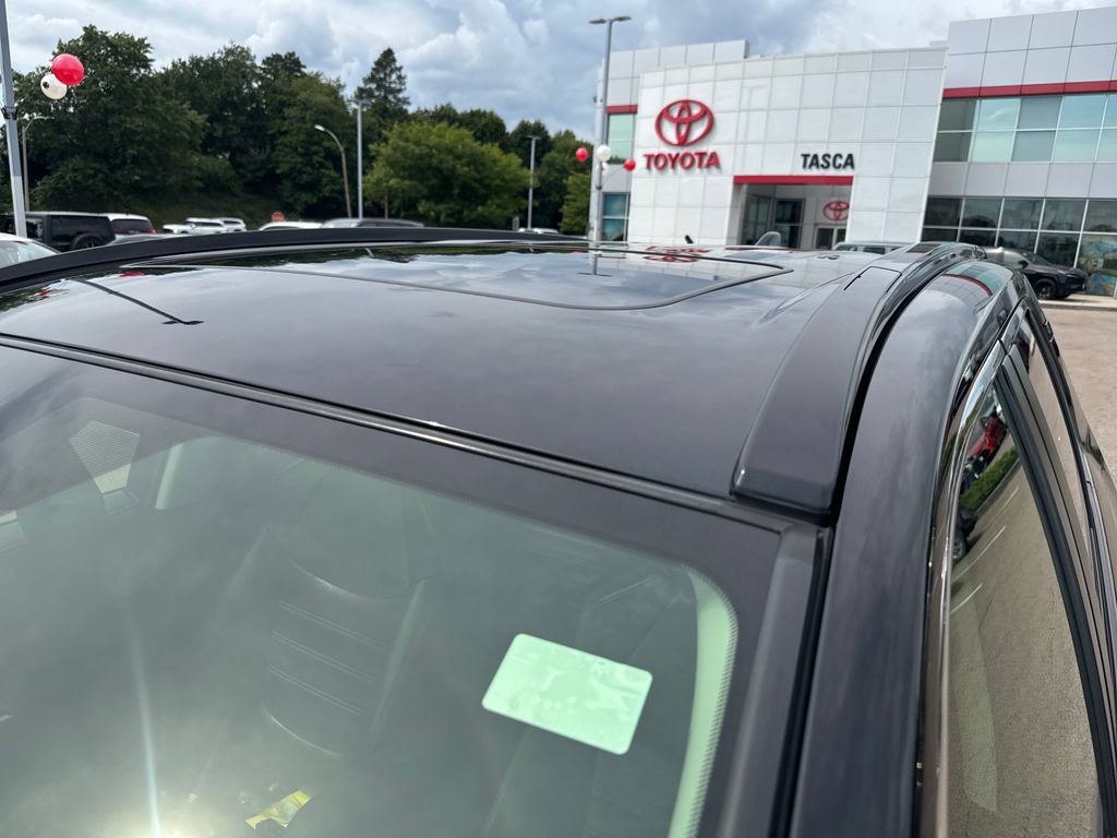 Used 2020 Toyota RAV4 Limited AWD/4WD image 45