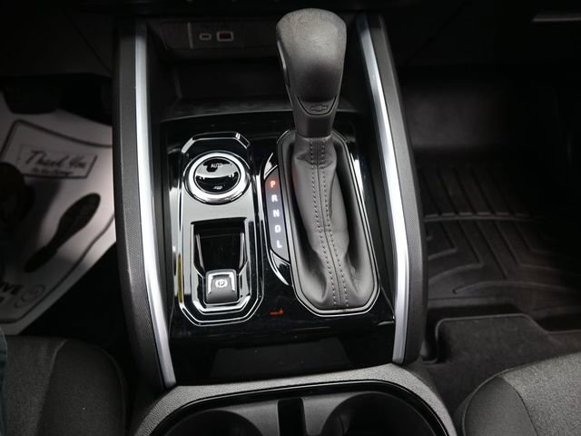 Used 2024 Chevrolet Colorado W/T w/ Safety Package image 11