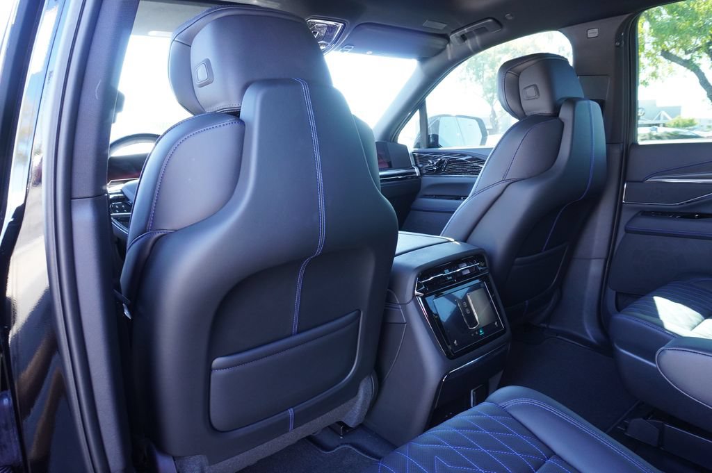 New 2026 Cadillac Escalade IQL Luxury AWD/4WD image 11