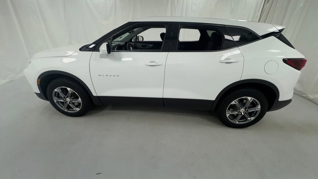 Used 2023 Chevrolet Blazer LT AWD/4WD image 6