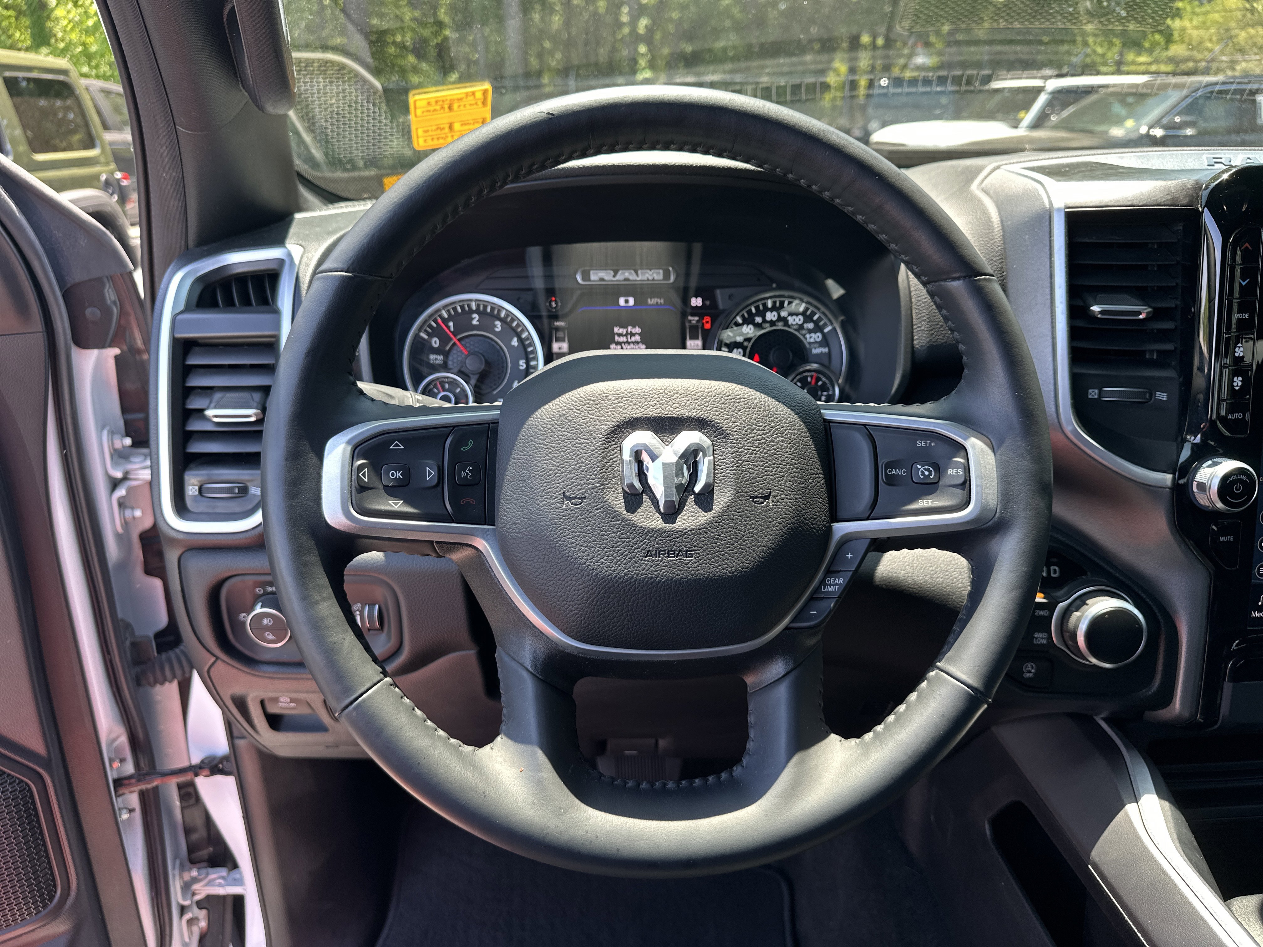 Used 2023 RAM 1500 Big Horn AWD/4WD image 27