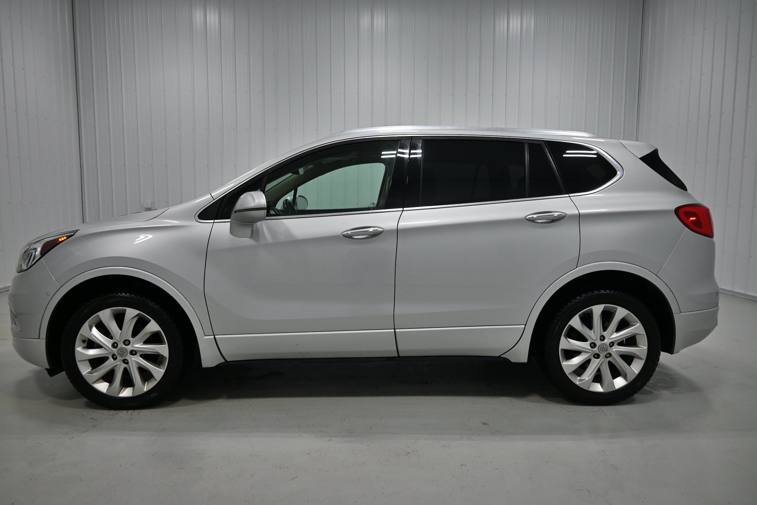 Used 2017 Buick Envision Premium AWD/4WD image 26