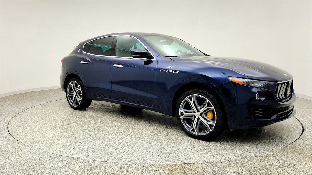 Used 2023 Maserati Levante GT AWD/4WD image 3