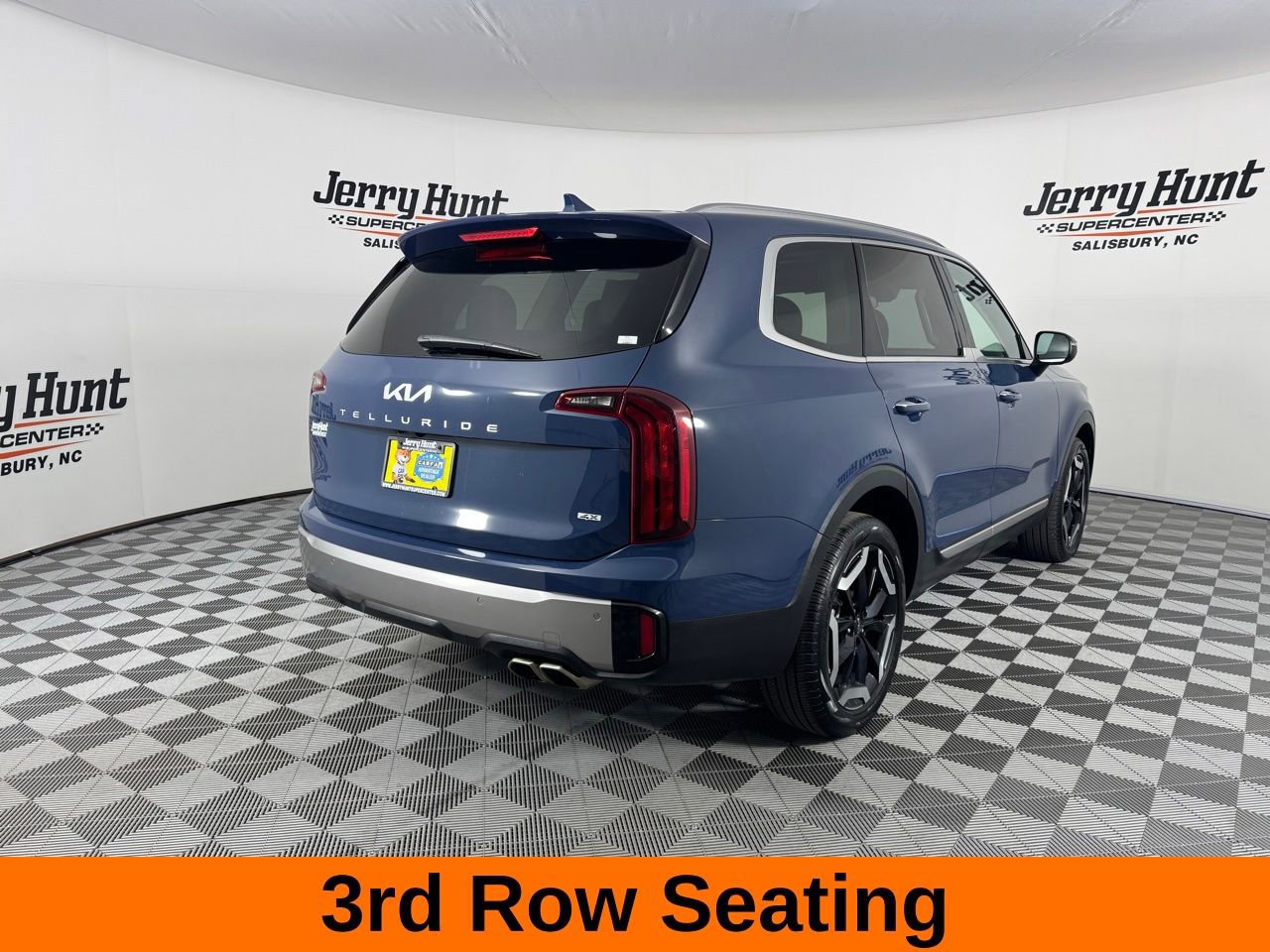 Used 2025 Kia Telluride S image 7