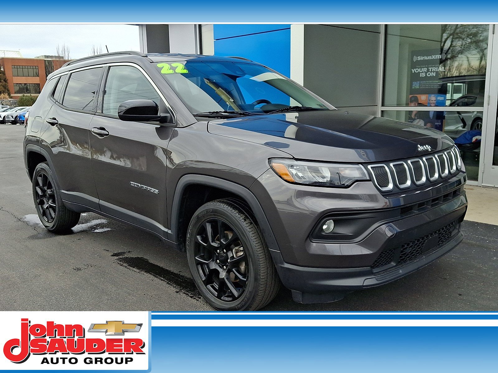 Used 2022 Jeep Compass Latitude image 1