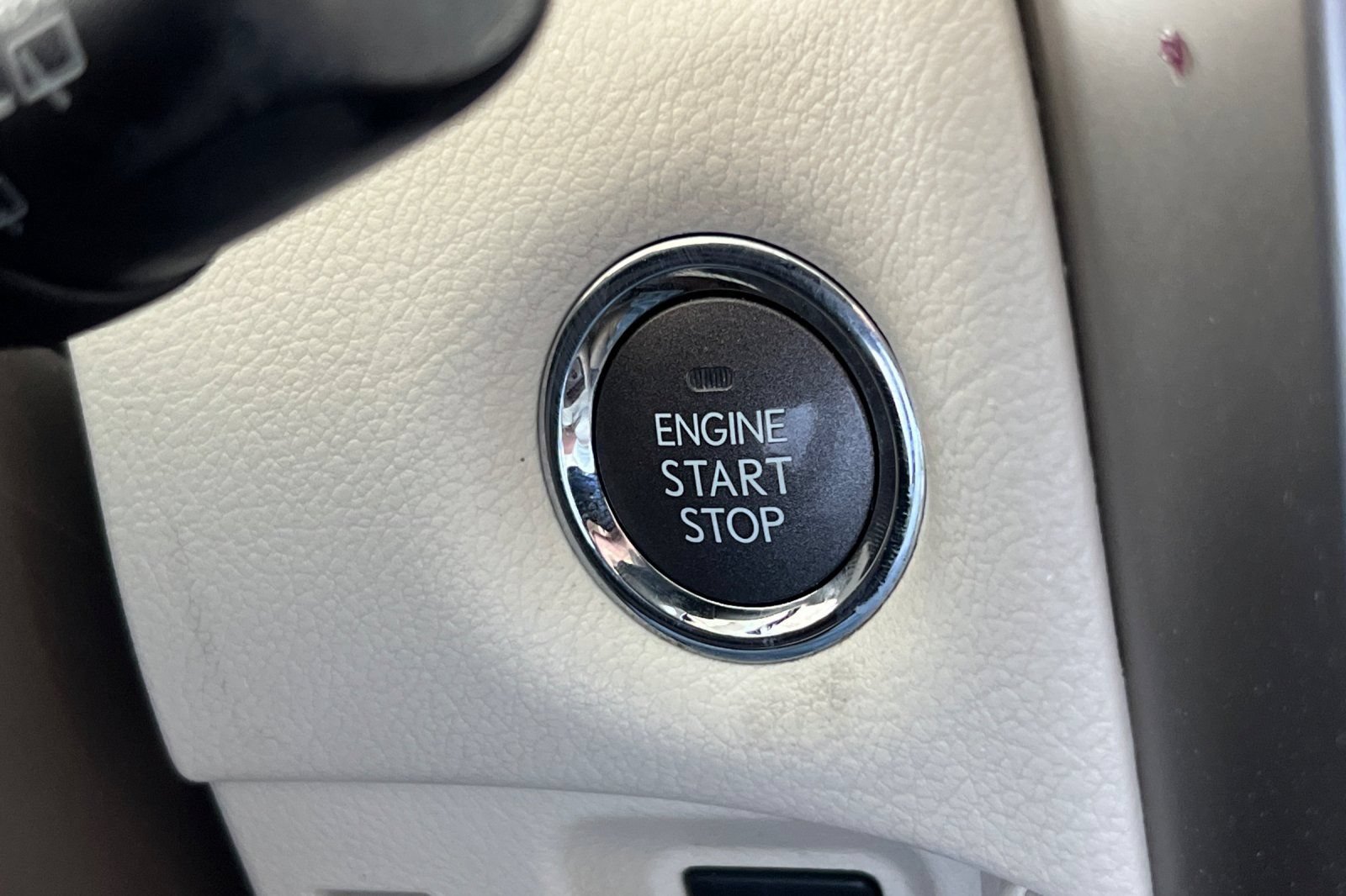 Used 2016 Lexus GX 460 w/ Premium Package AWD/4WD image 32