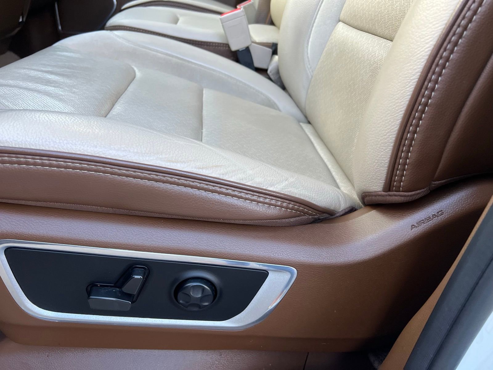 Used 2021 RAM 1500 Laramie image 13