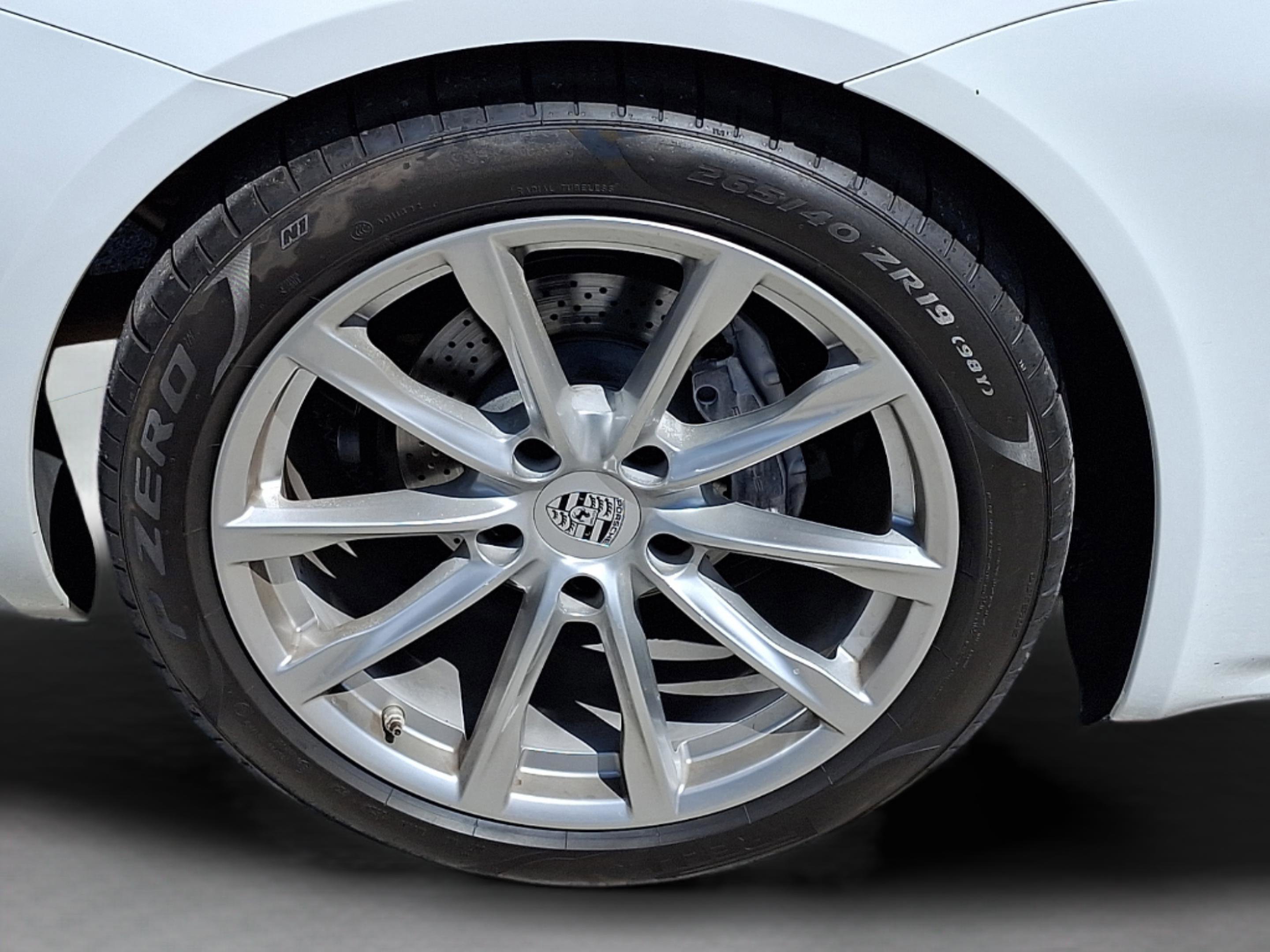 Used 2019 Porsche 718 Boxster image 26