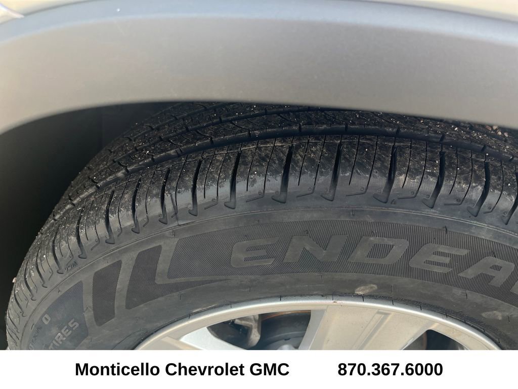 Used 2020 Chevrolet Trax LT FWD image 27