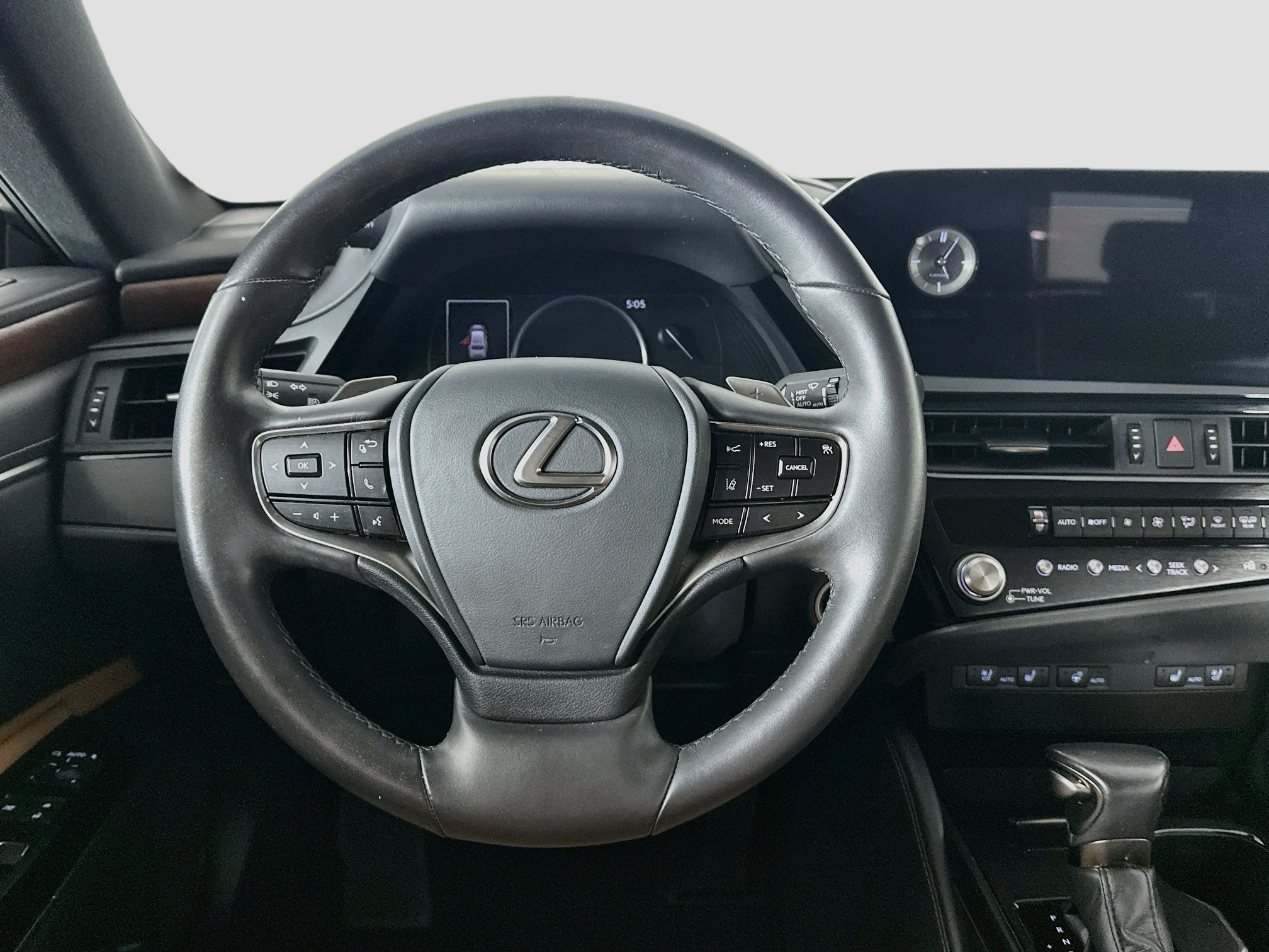 Used 2024 Lexus ES 300h w/ Premium Package FWD image 18