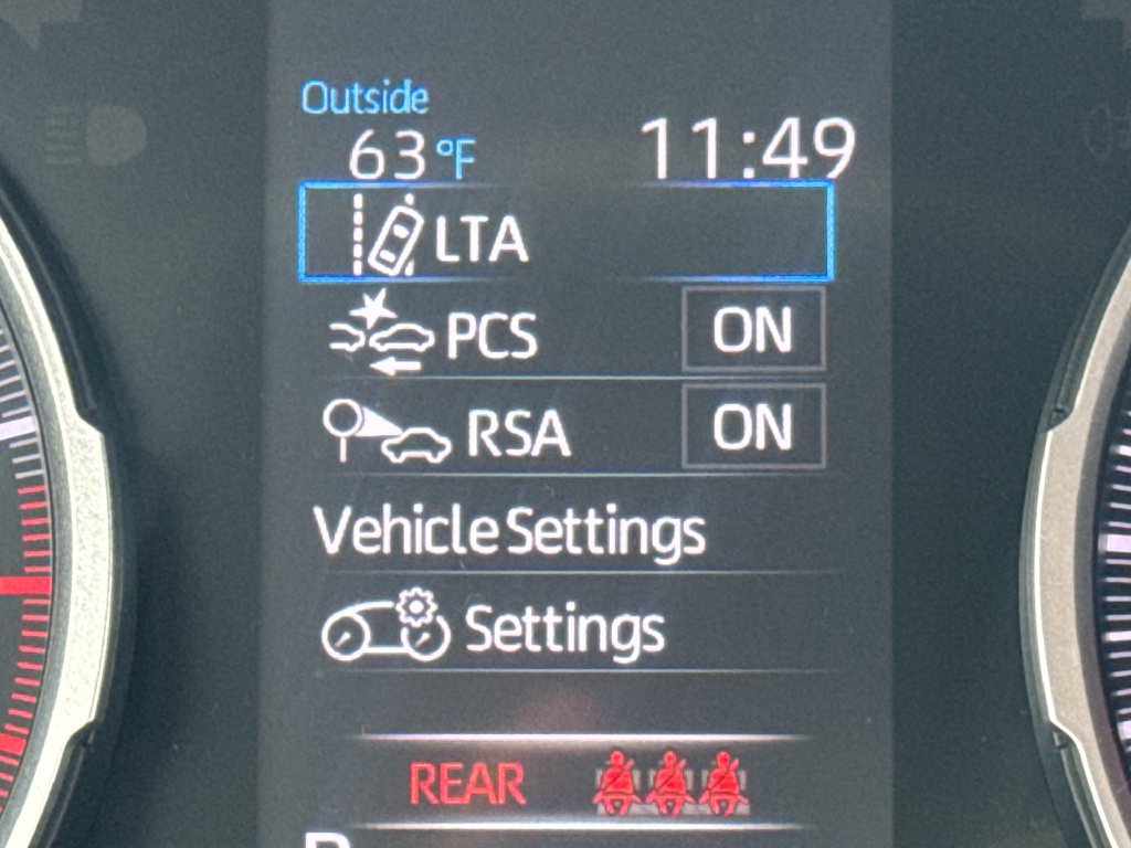 Used 2021 Toyota RAV4 LE AWD/4WD image 19