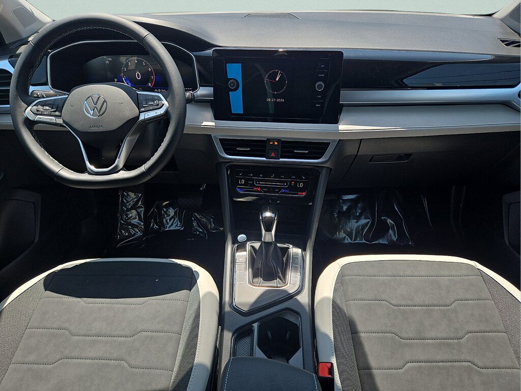 New 2026 Volkswagen Taos SE FWD image 13