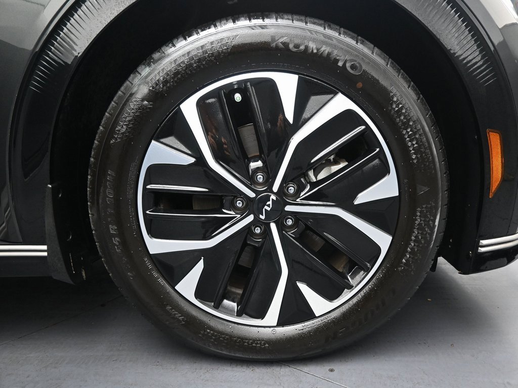 Used 2023 Kia EV6 Wind image 43