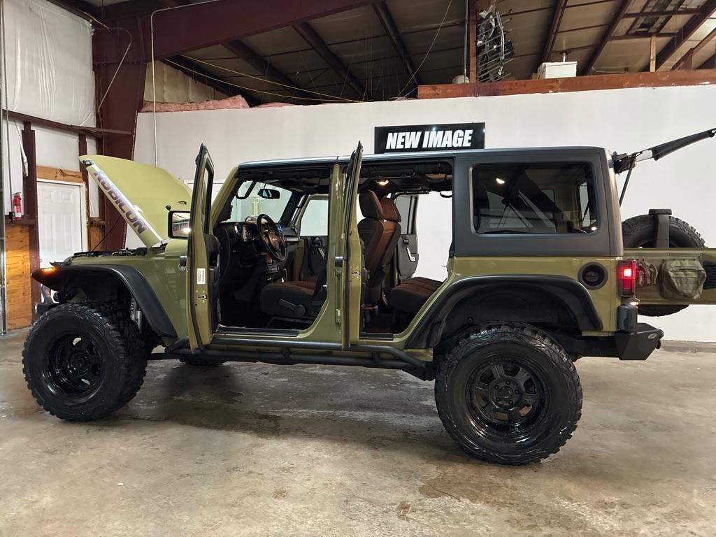 Used 2013 Jeep Wrangler Unlimited Rubicon image 19
