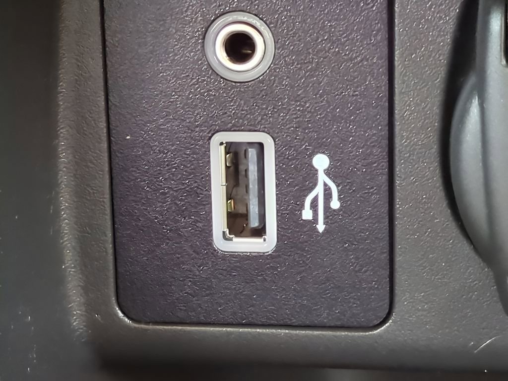 Certified 2022 Nissan Versa SR w/ Convenience Package image 20