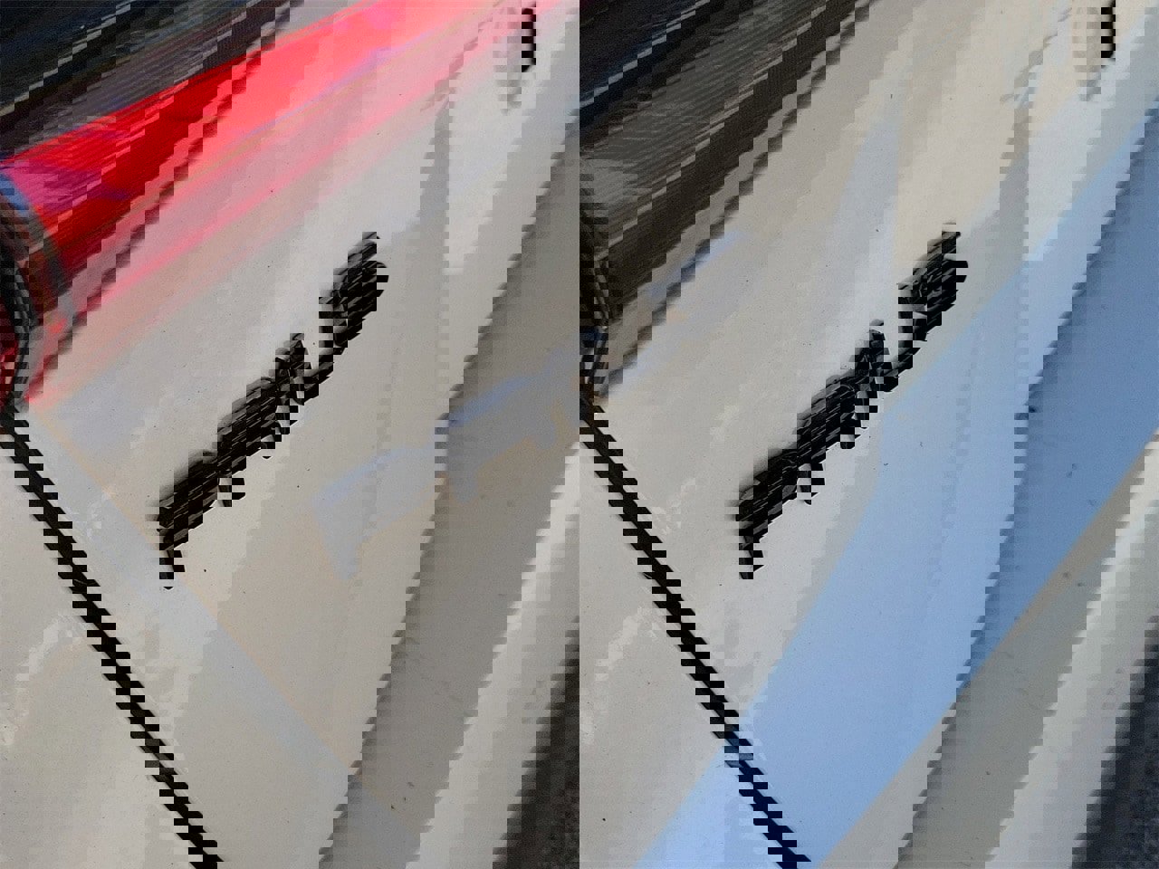 Used 2020 Toyota Prius LE w/ Carpet Mat Package image 6