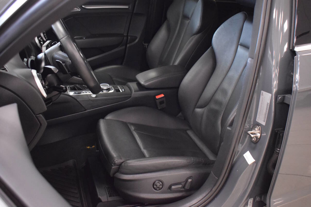 Used 2018 Audi A3 e-tron Premium Plus w/ Technology Package image 44