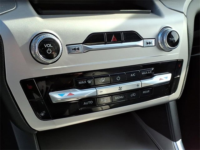 Used 2021 Ford Explorer XLT w/ Equipment Group 202A image 19