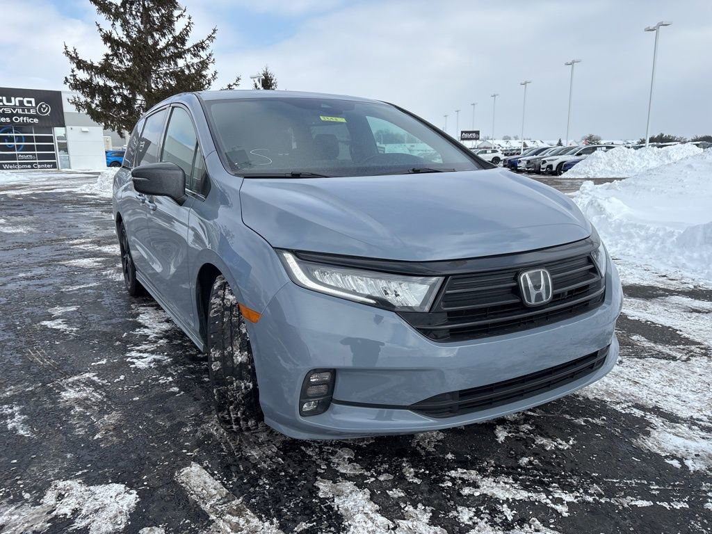 Used 2024 Honda Odyssey Sport image 13
