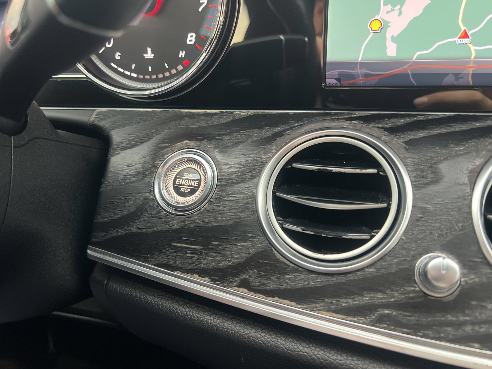 Used 2018 Mercedes-Benz E 300 image 5