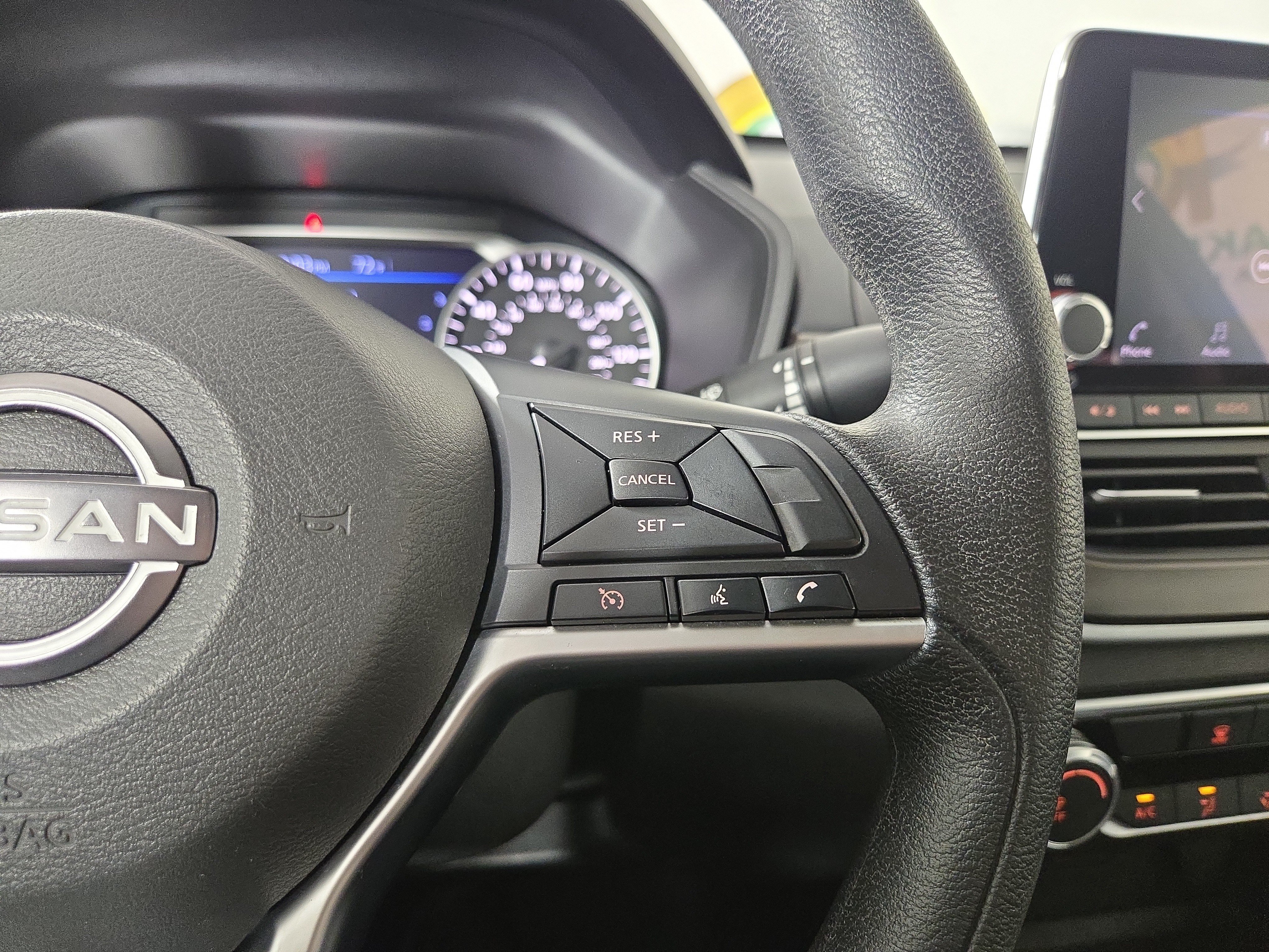 Used 2025 Nissan Altima 2.5 SV FWD image 16