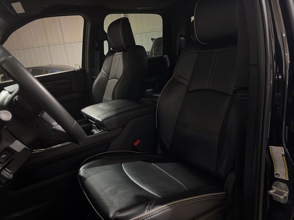 Used 2023 RAM 3500 Limited image 11