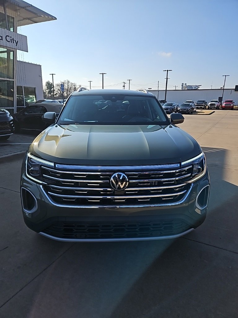 New 2026 Volkswagen Atlas SEL image 2