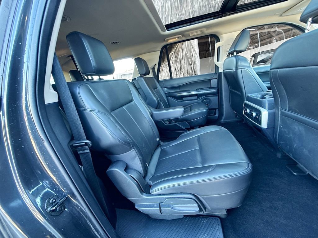 Used 2022 Ford Expedition Max XLT image 32