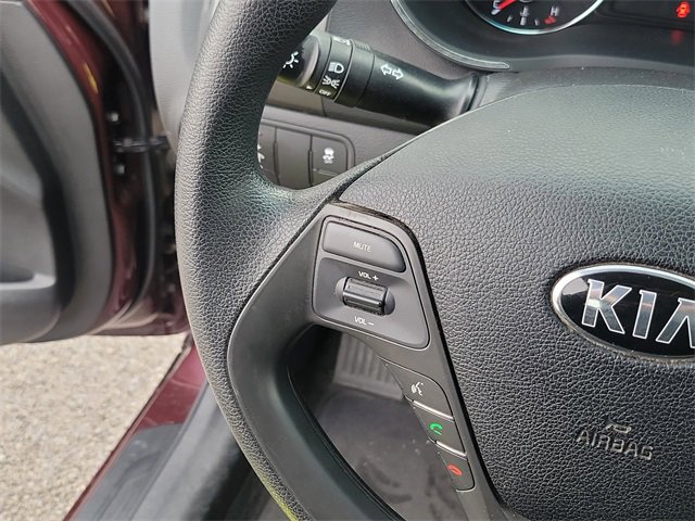 Used 2017 Kia Forte LX image 21