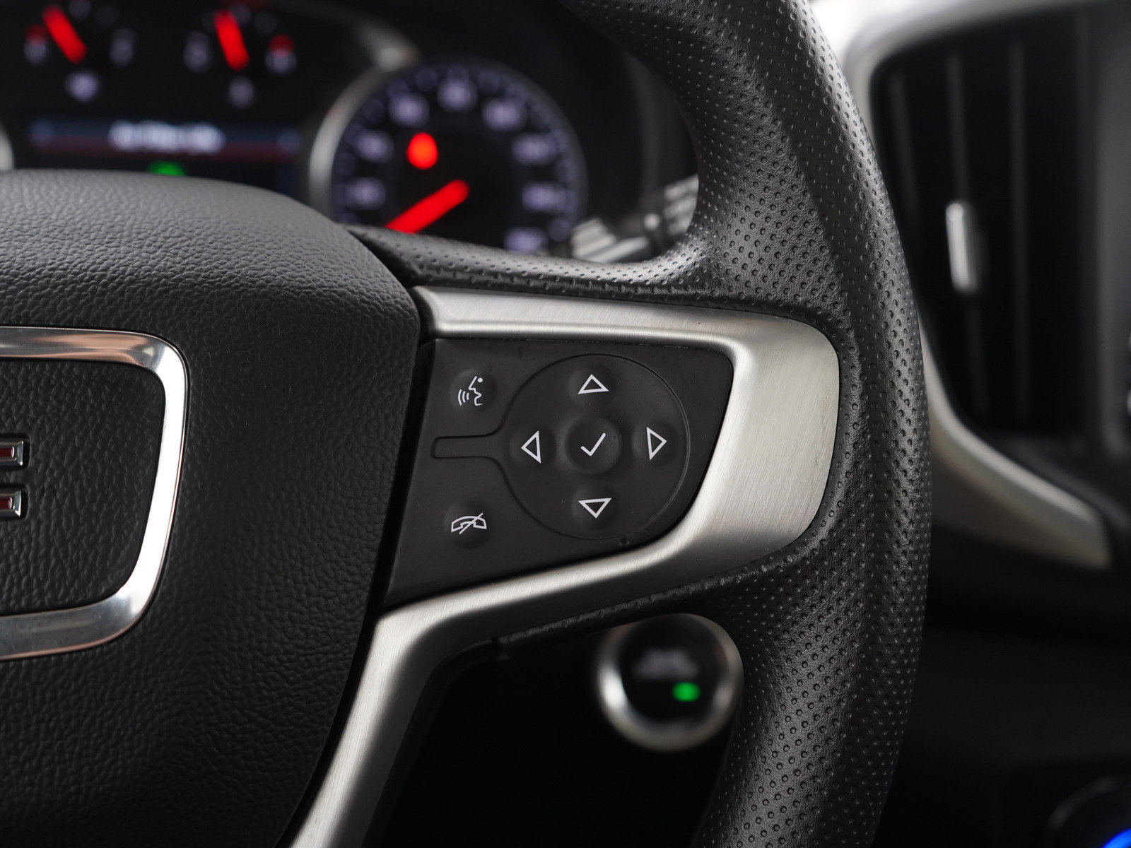 Used 2022 GMC Terrain SLE w/ Driver Convenience Package image 27