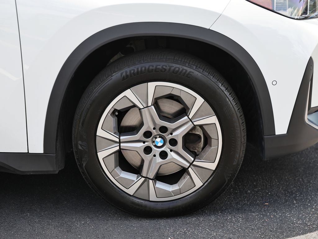 Used 2023 BMW X1 xDrive28i w/ Premium Package AWD/4WD image 4