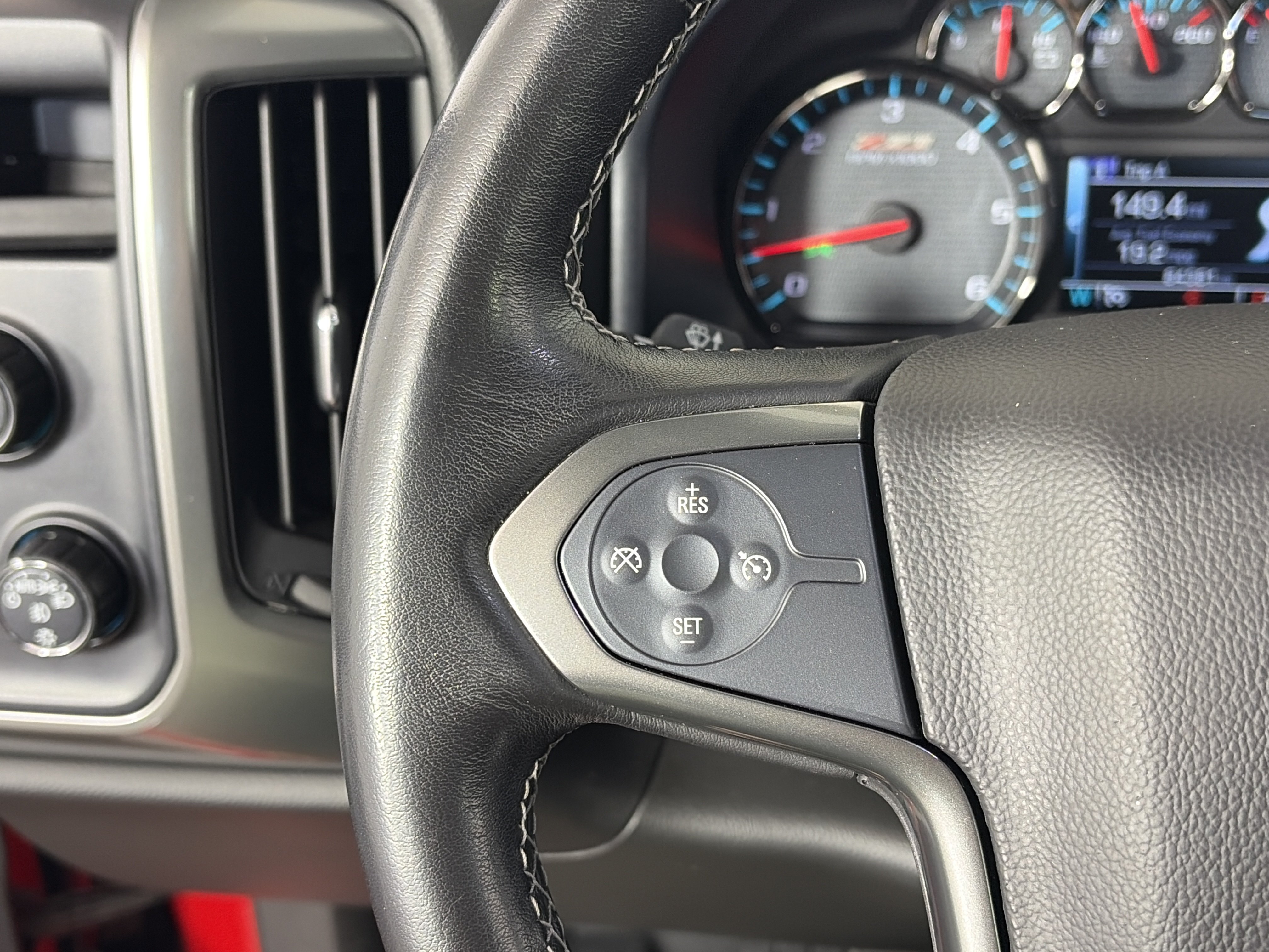 Used 2018 Chevrolet Silverado 1500 LT w/ All Star Edition AWD/4WD image 28