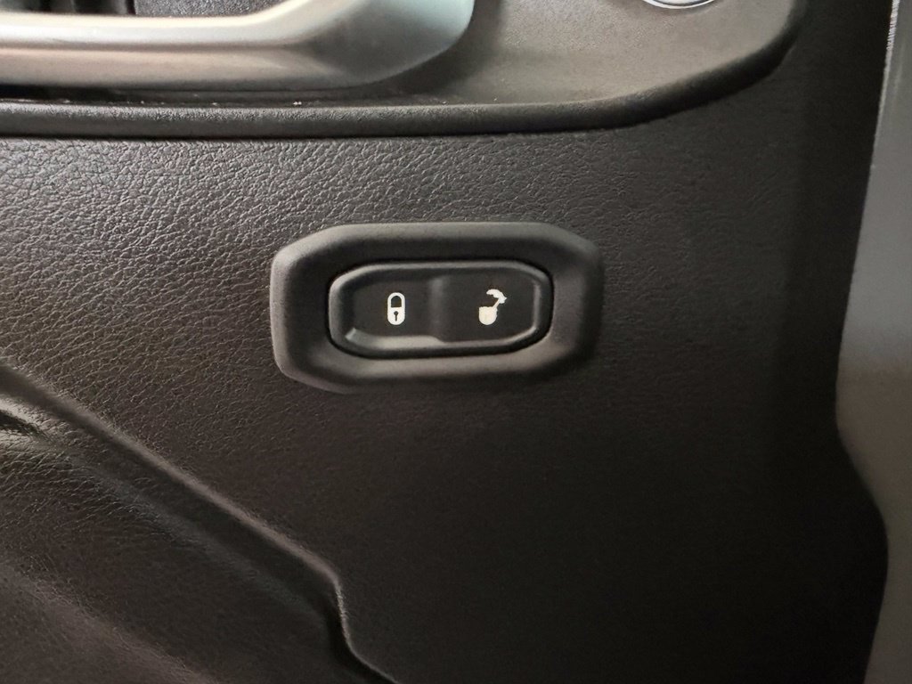 Used 2019 Jeep Wrangler Unlimited Sport S AWD/4WD image 37