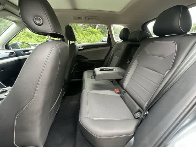 Used 2023 Volkswagen Taos SE w/ Panoramic Sunroof Package AWD/4WD image 18